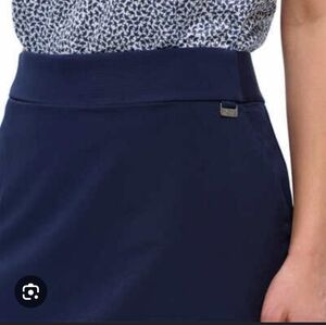 Greg Norman Collection Woven Pull On Golf Skort